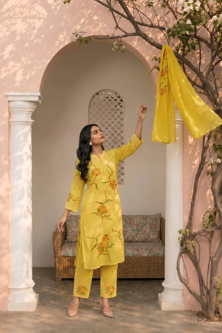Meher Thread Embroidered Kurta Set