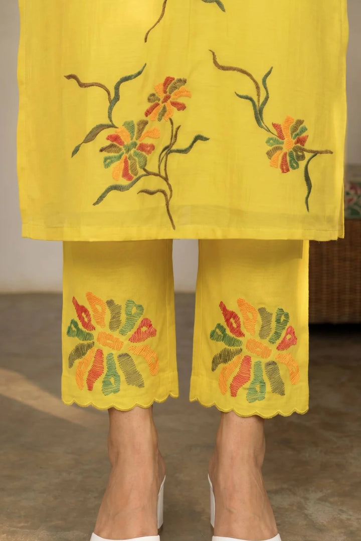 Meher Thread Embroidered Kurta Set