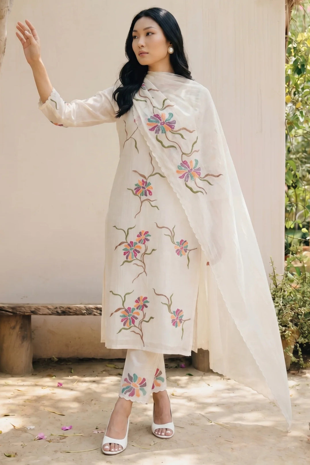 Meher Thread Embroidered Kurta Set