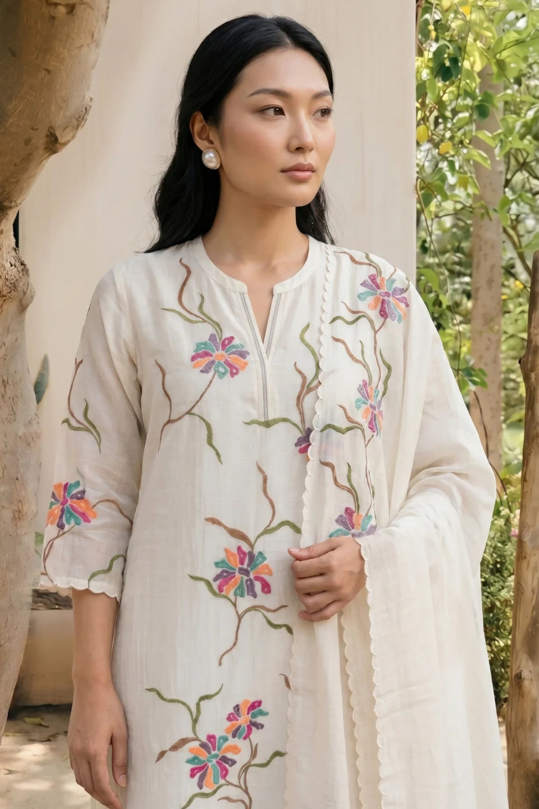 Meher Thread Embroidered Kurta Set