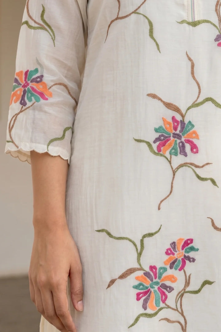 Meher Thread Embroidered Kurta Set
