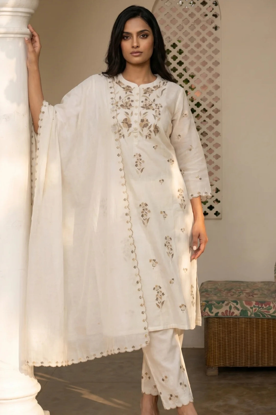 Noorani Thread Embroidered Kurta Set