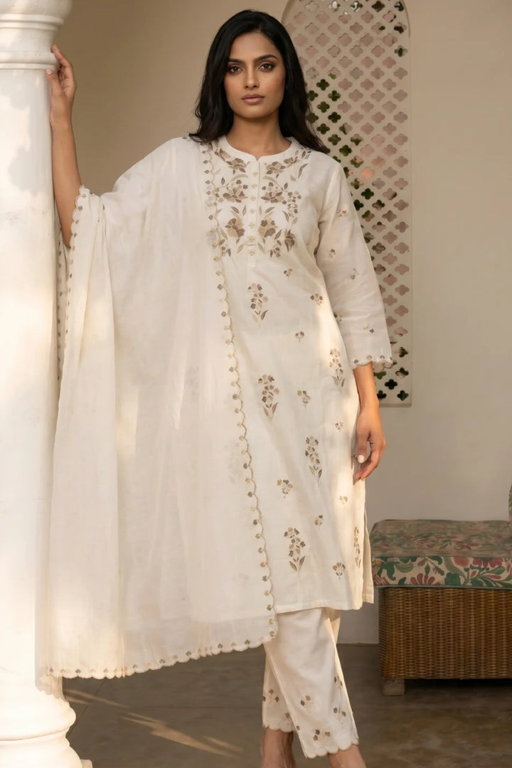 Noorani Thread Embroidered Kurta Set