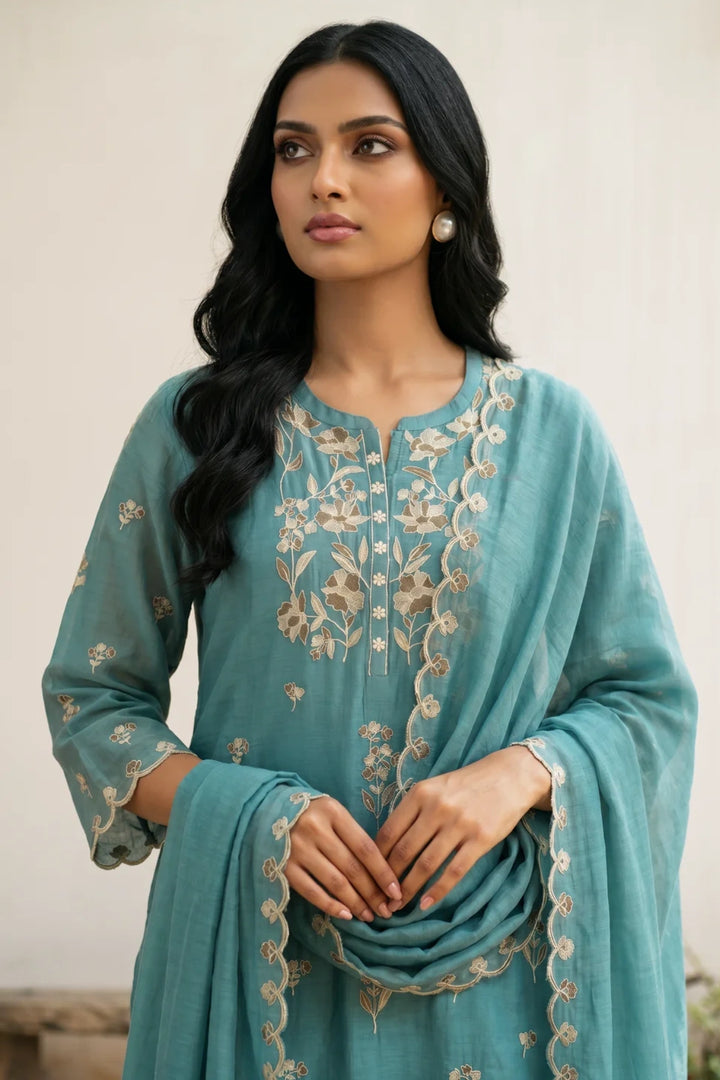 Noorani Thread Embroidered Kurta Set