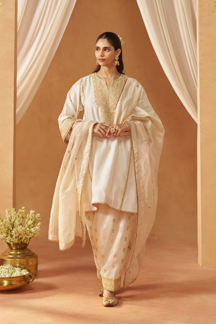 Maahgul Daisy Ivory Kalidaar Chauga with Salwar and Dupatta
