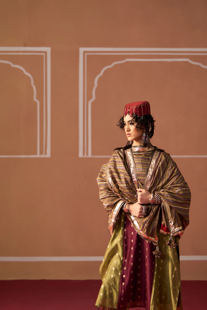 Raina Kurta