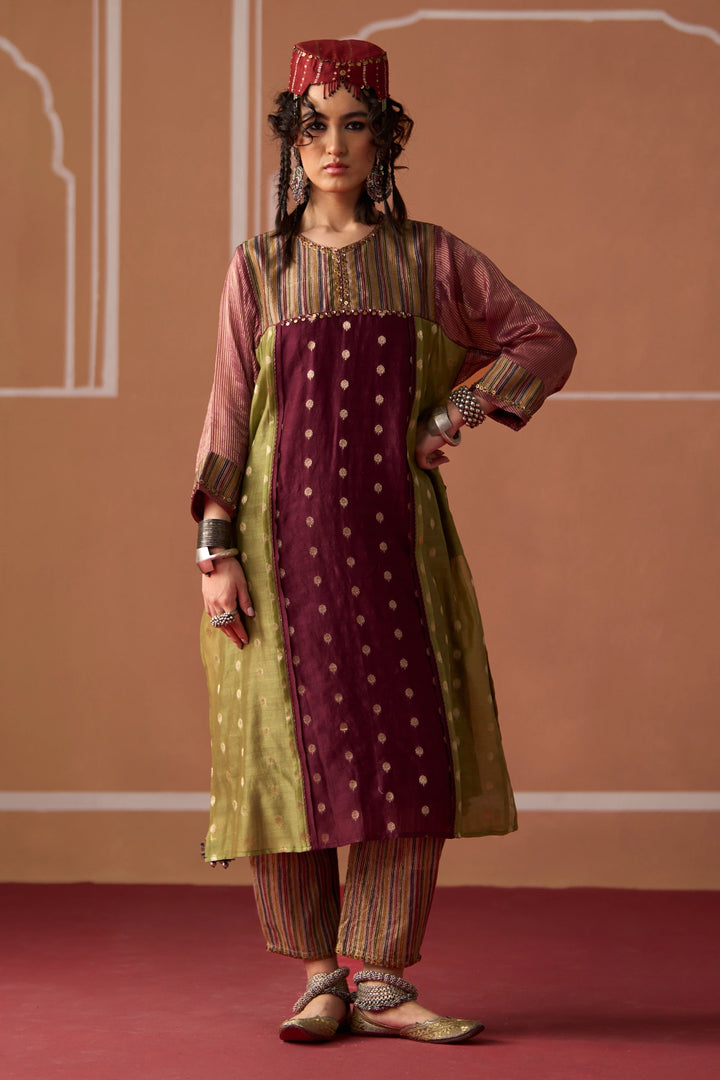 Raina Kurta