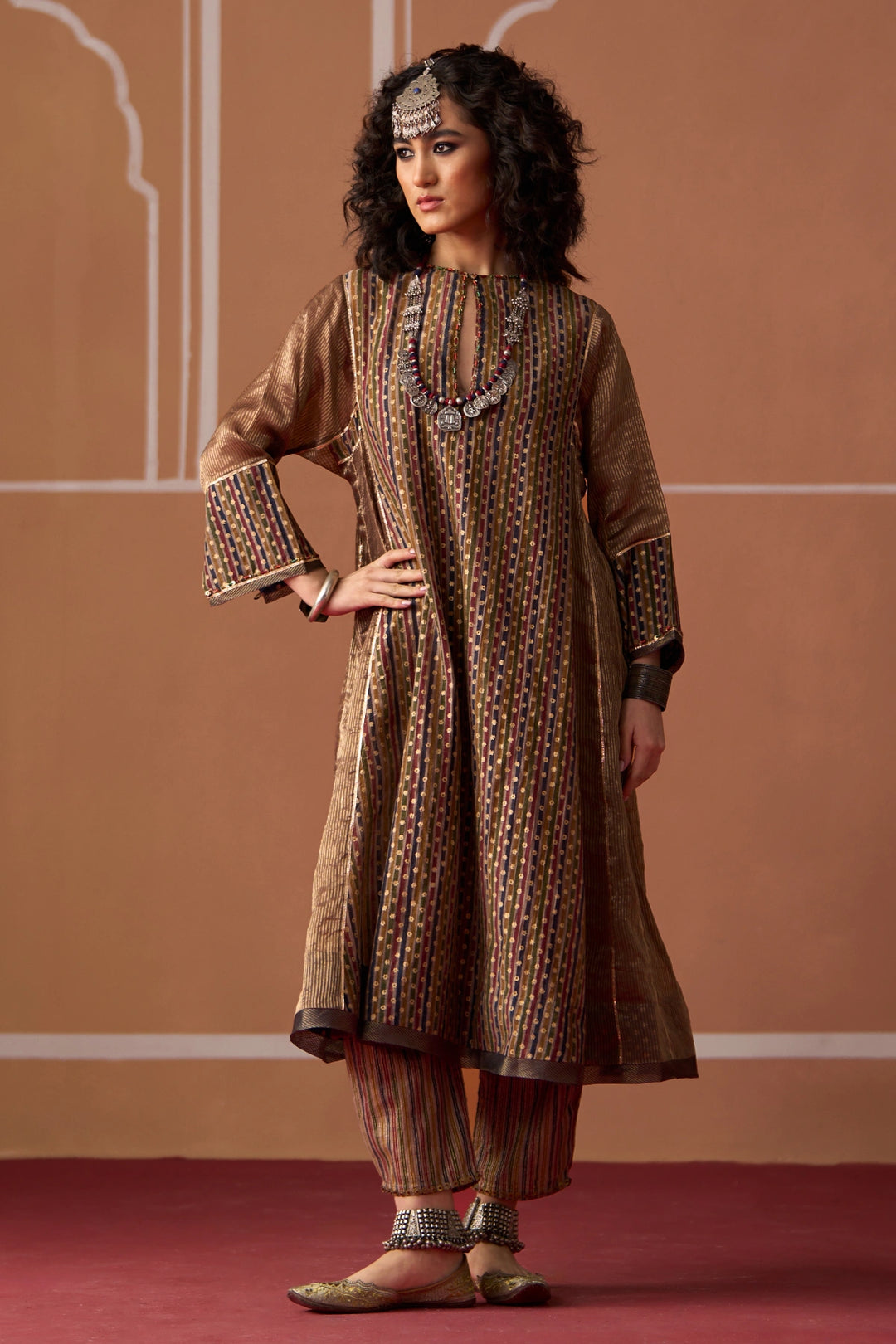 Kamya Kurta