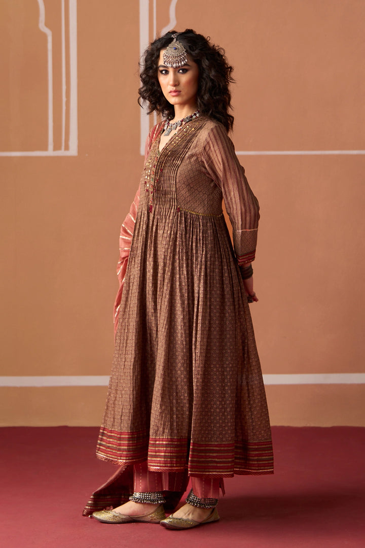 Moira Kurta