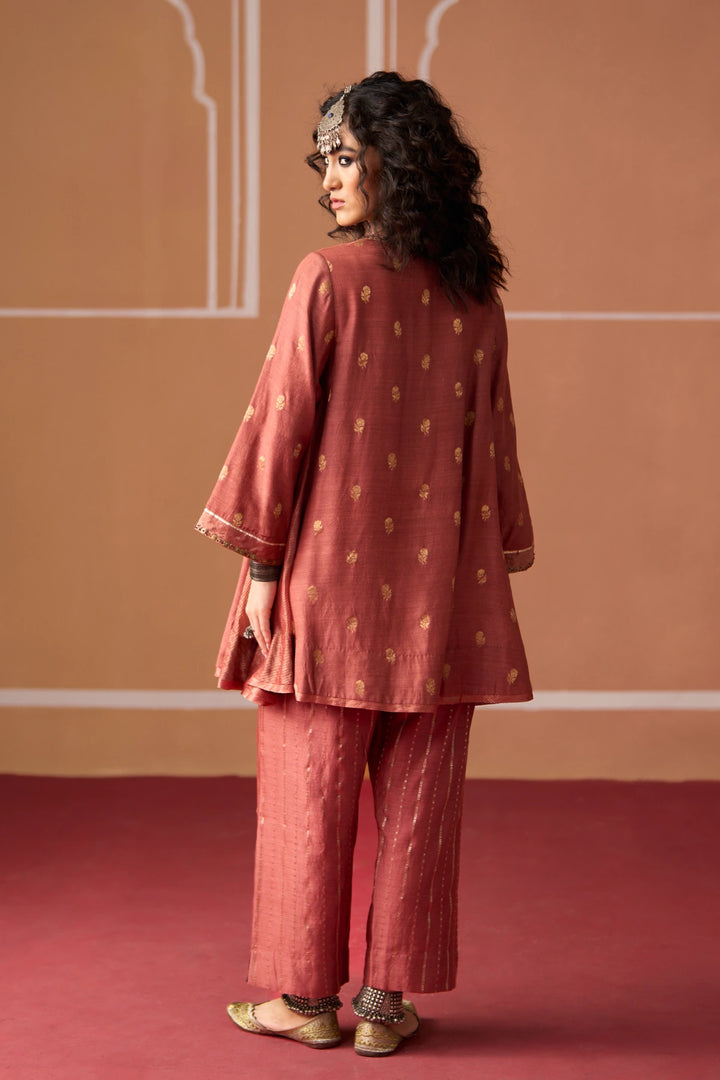 Charu Kurta