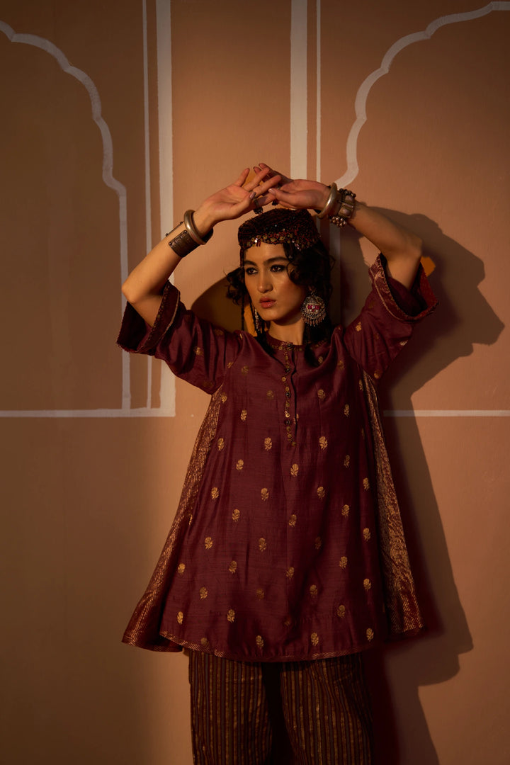 Oorja Kurta