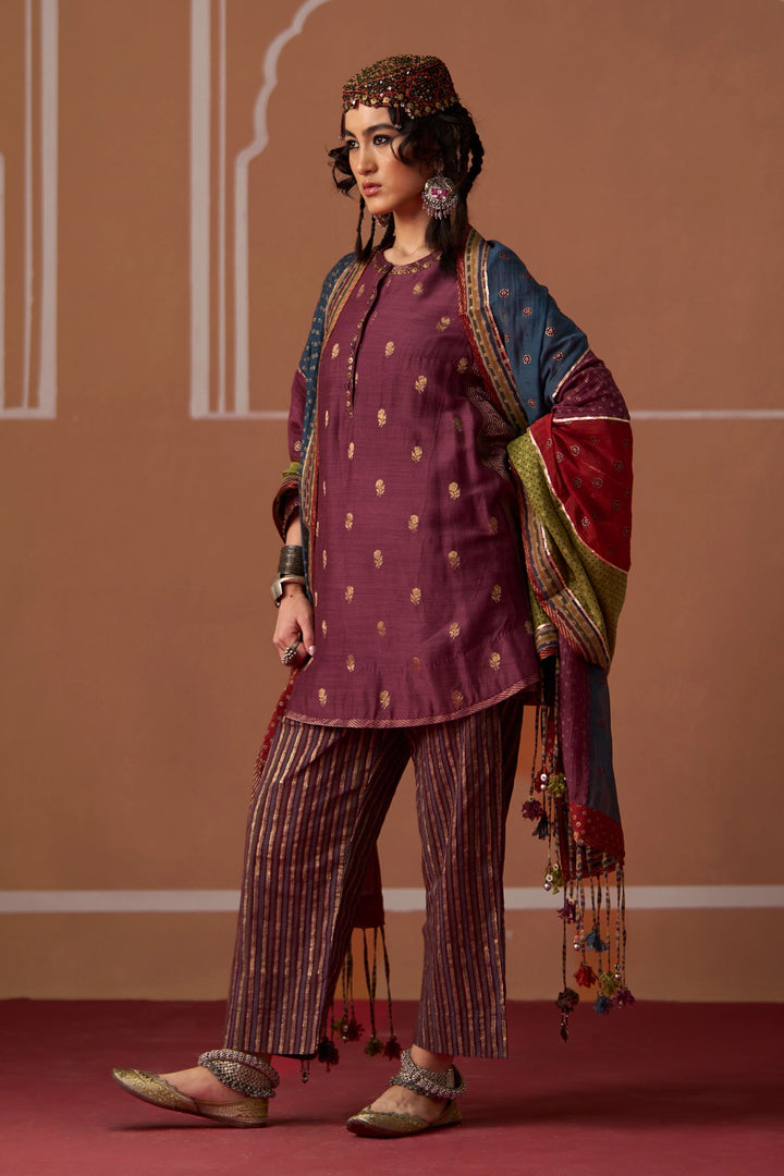 Oorja Kurta