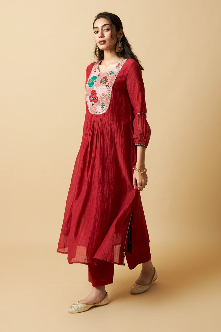 Kumkum Embroidered Kurta Set - Set of 3