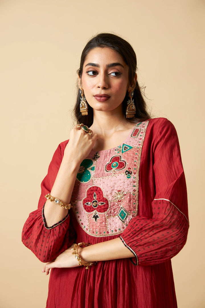 Kumkum Embroidered Kurta Set - Set of 3