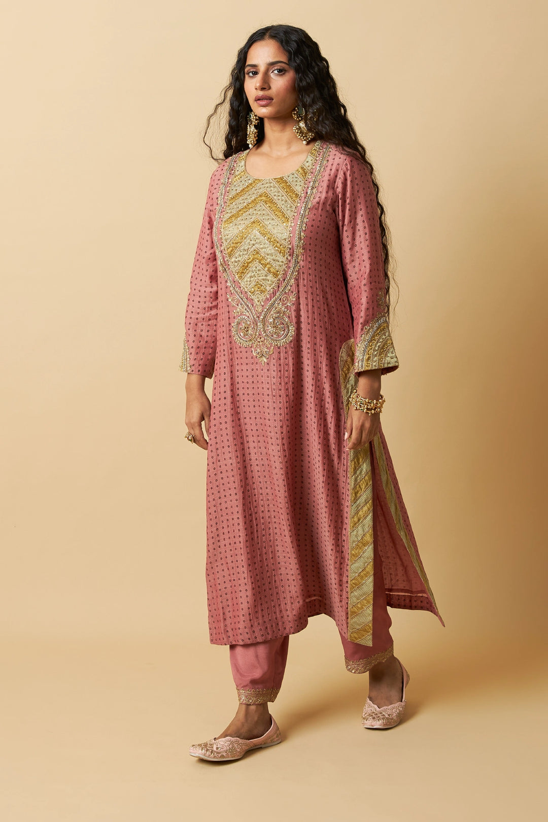 Gulabi Ghoomar Embroidered Kurta Set - Set of 3