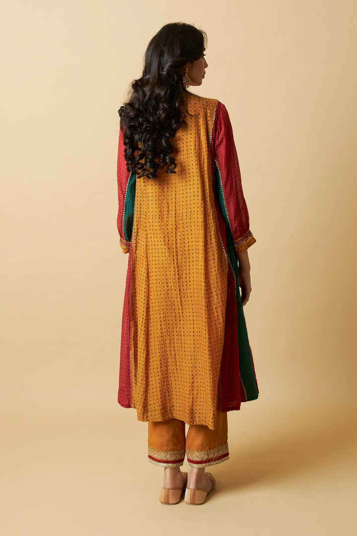 Rang Rasiya Embroidered Kurta Set - Set of 3