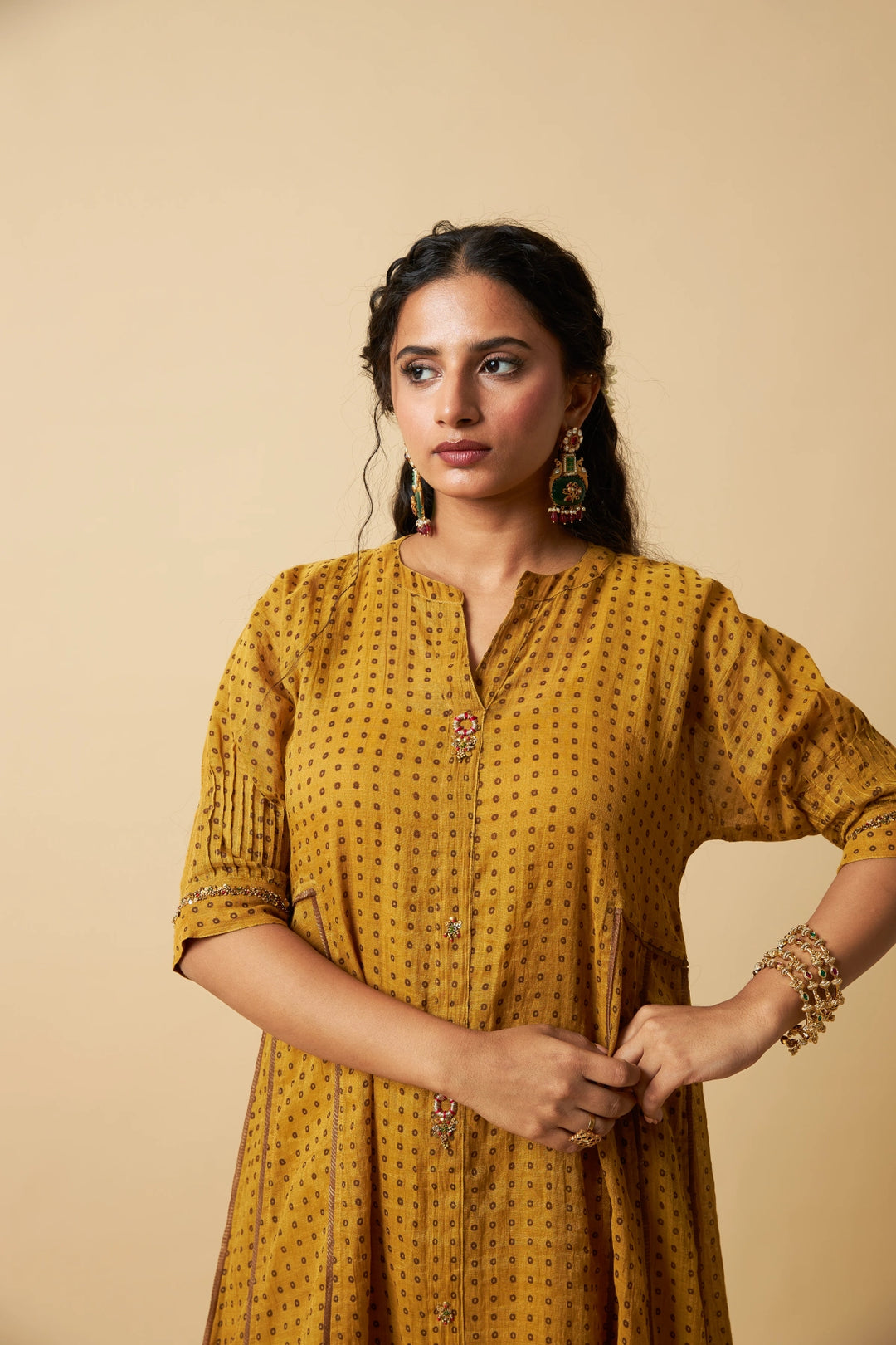 Sunehri Adaa Embroidered Co-ord Set- Set of 2