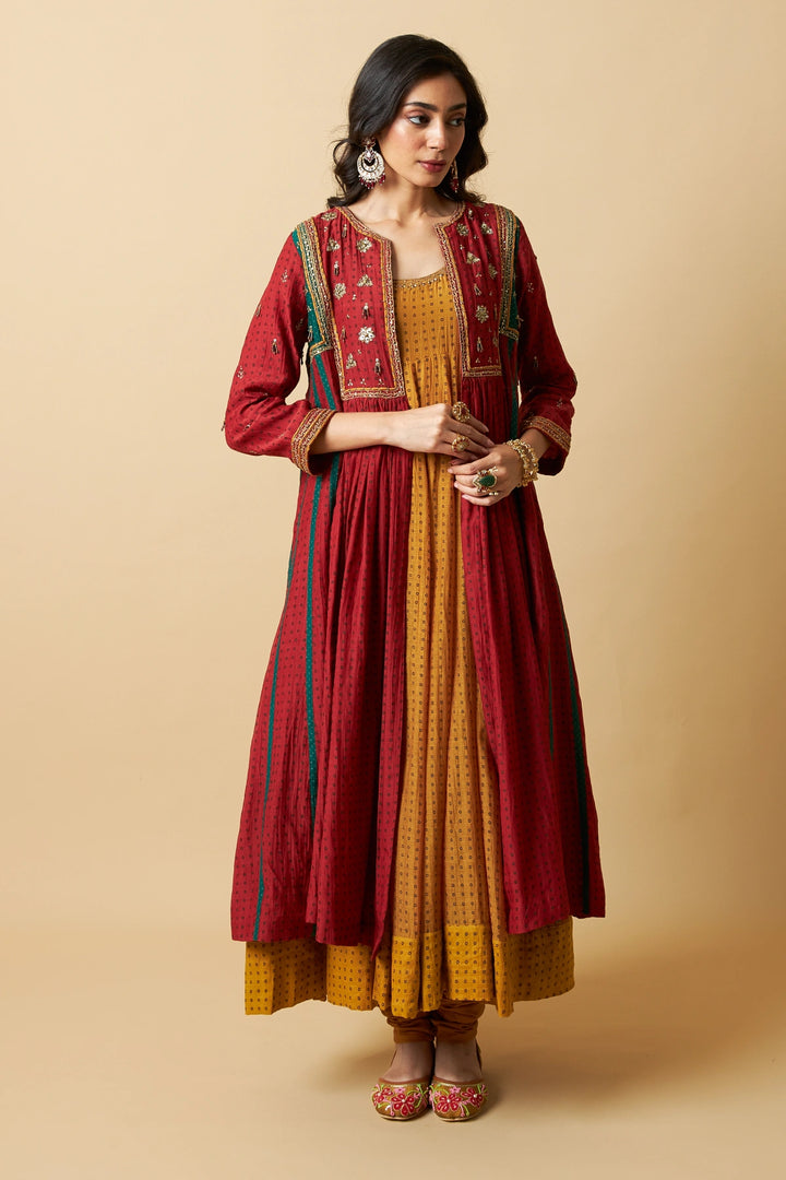 Rangrez Embroidered Kurta Set - Set of 3