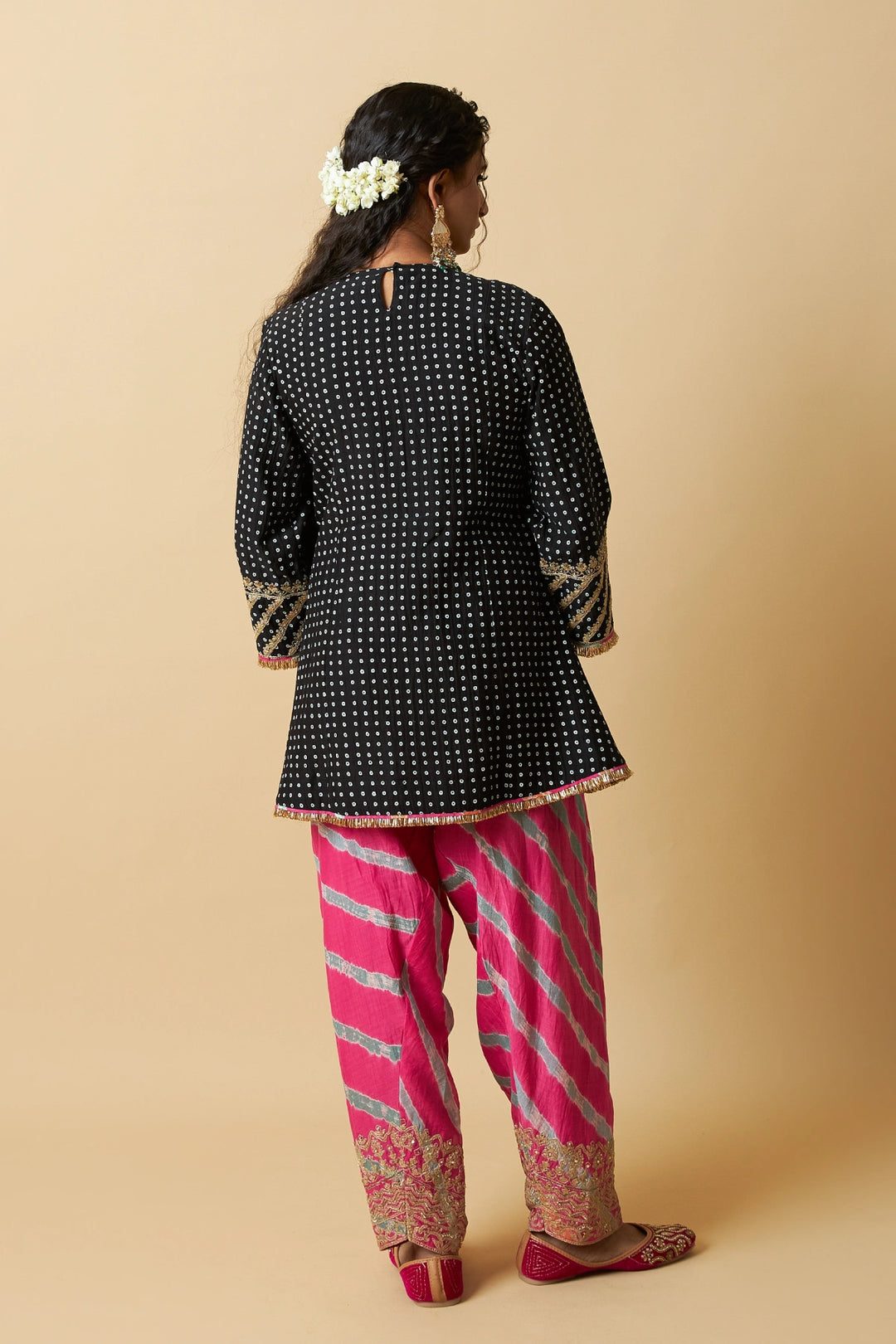 Kaali Rangili Embroidered Kurta Set - Set of 3