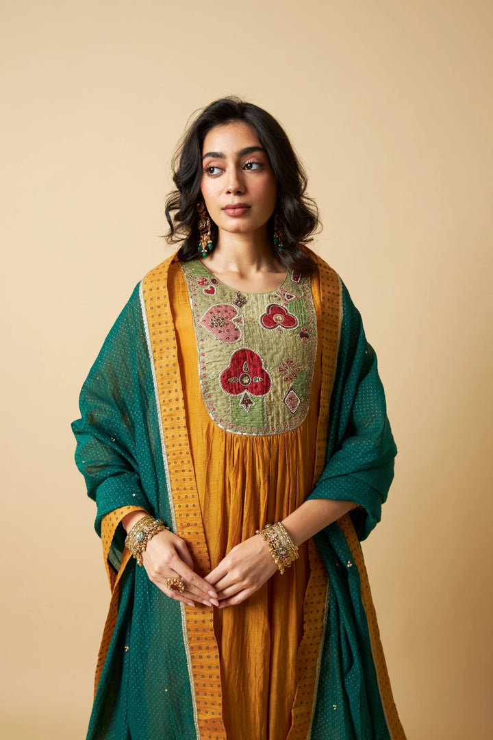 Genda Phool Embroidered Kurta Set - Set of 3