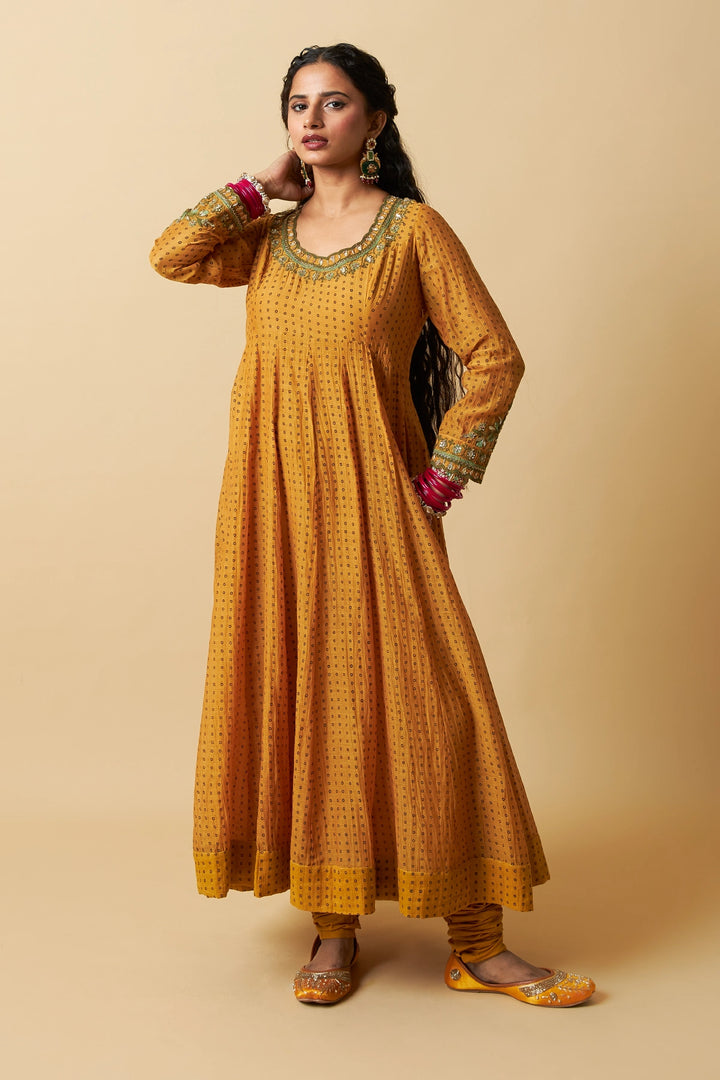 Madhubala Embroidered Kurta Set - Set of 3
