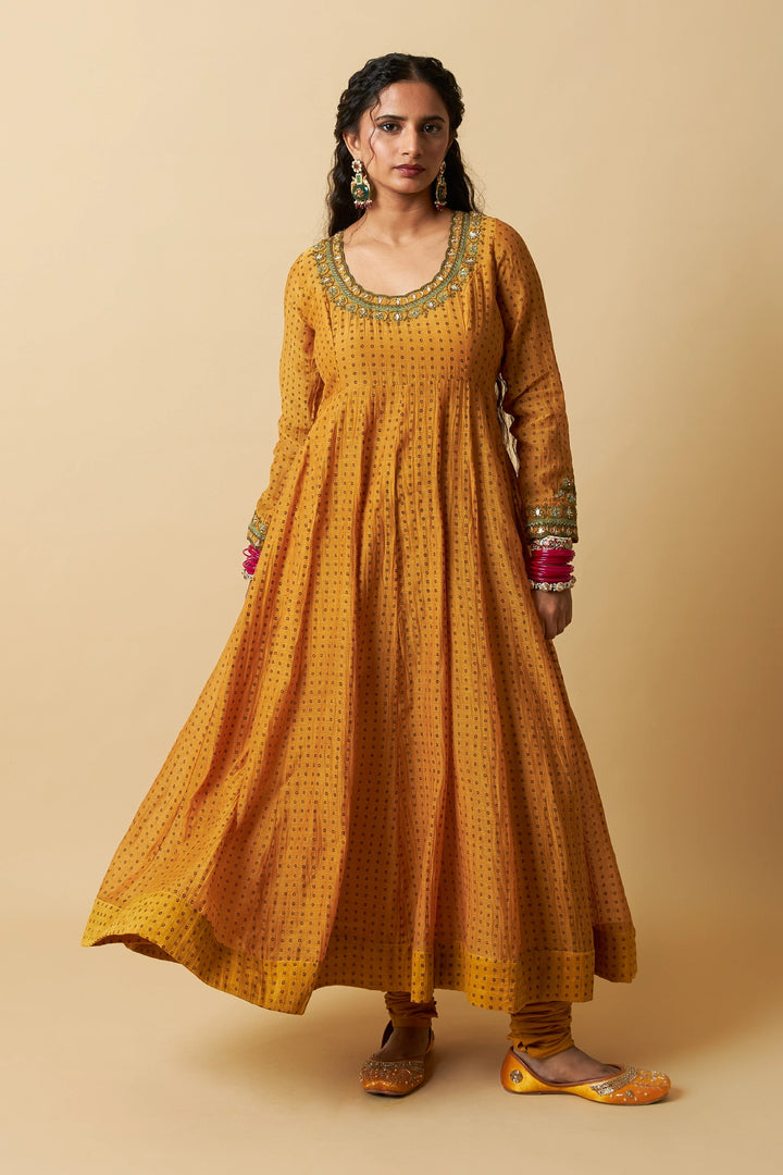 Madhubala Embroidered Kurta Set - Set of 3