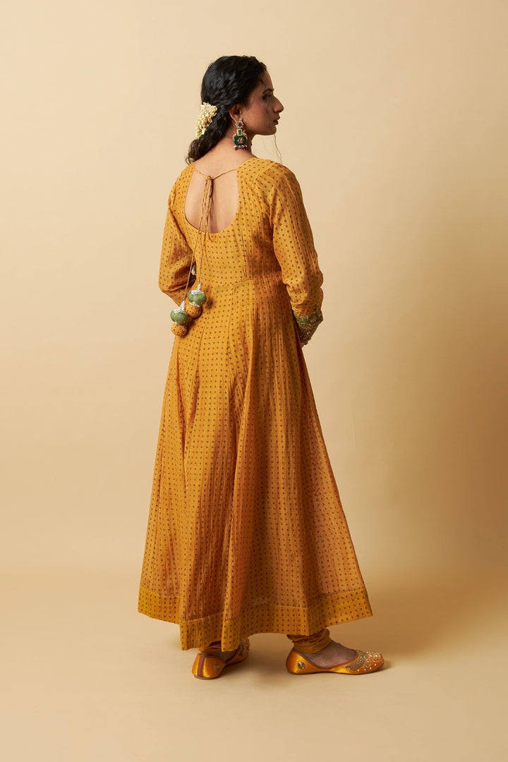 Madhubala Embroidered Kurta Set - Set of 3