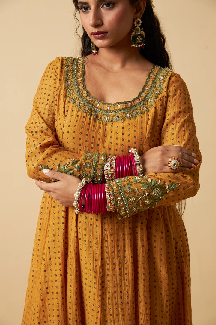 Madhubala Embroidered Kurta Set - Set of 3