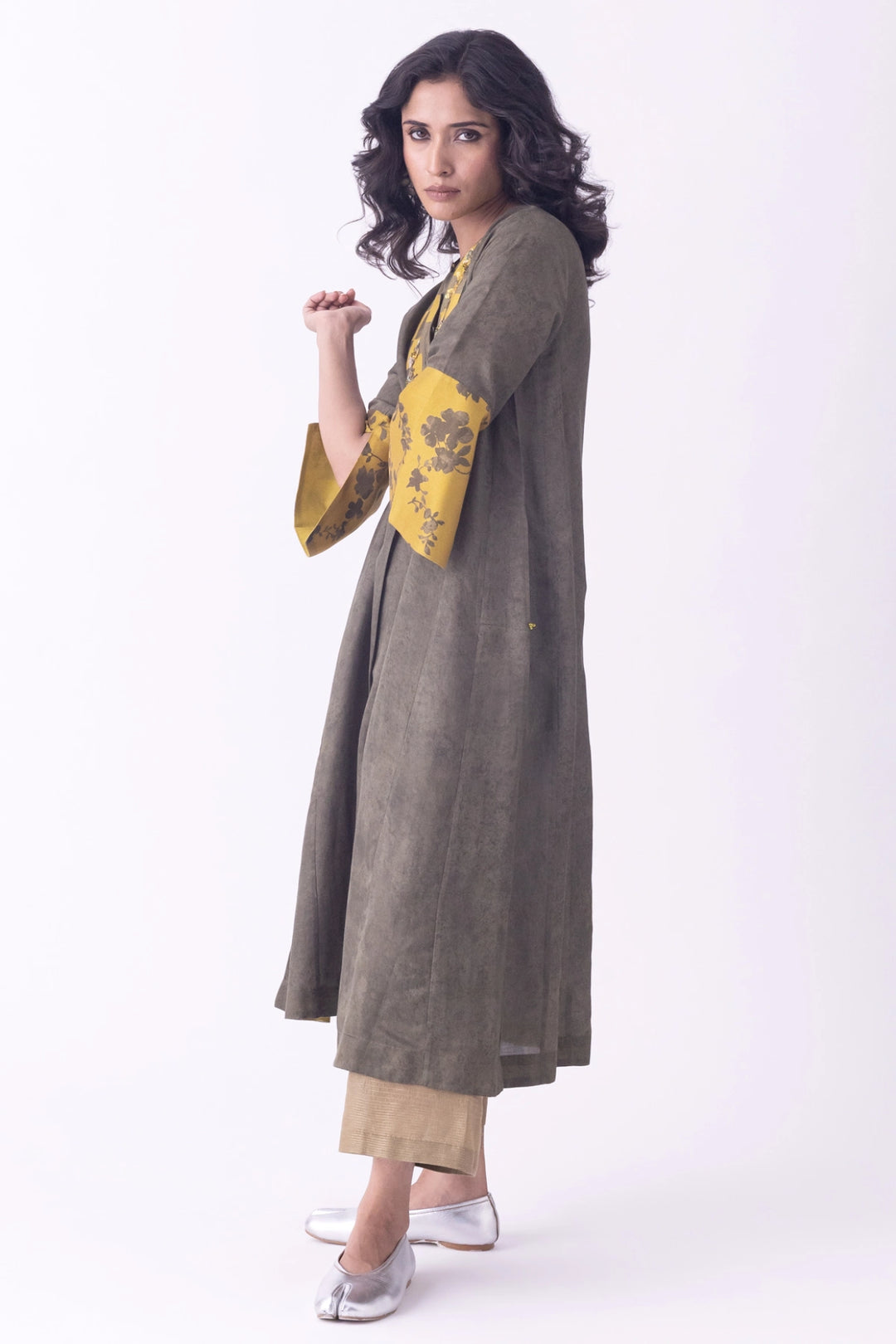 Aari