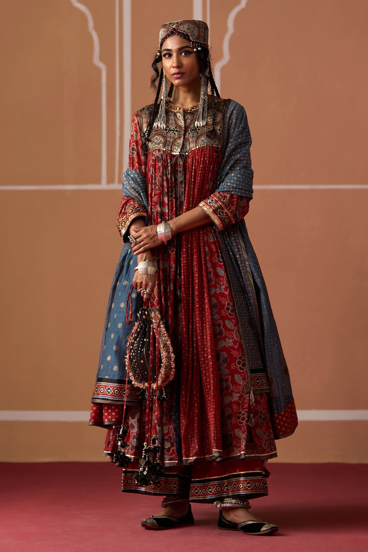 Vanya Kurta