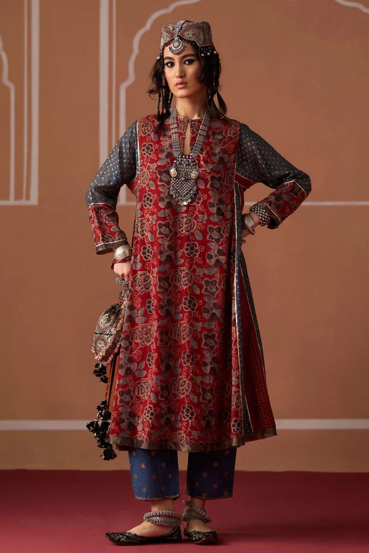 Arohi Kurti