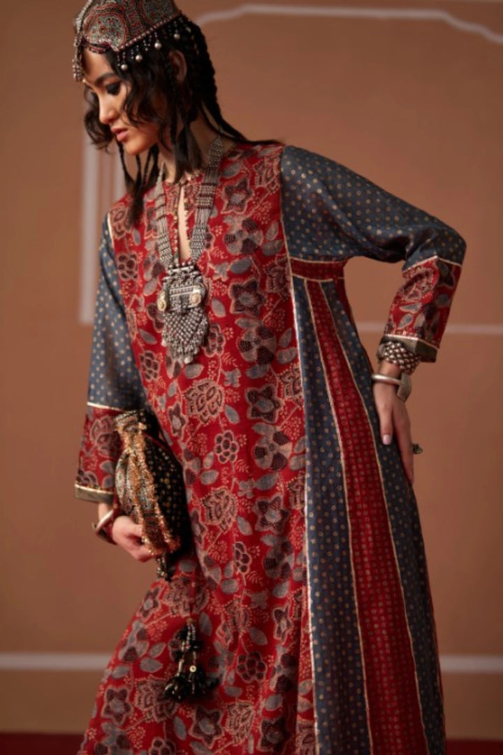 Arohi Kurti