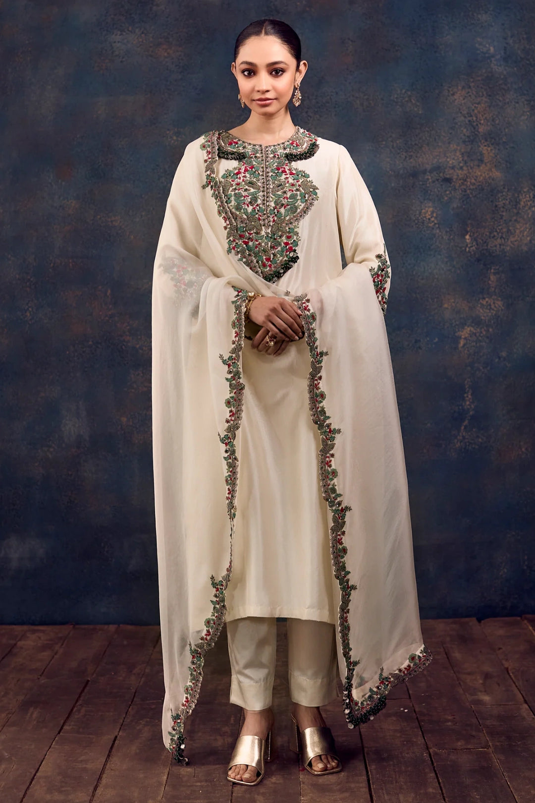 AV Matka Long Suit