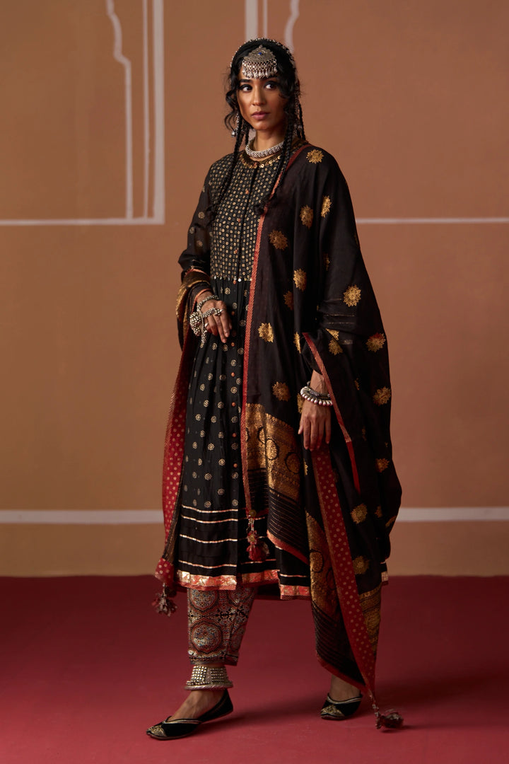 Gargi Salwar