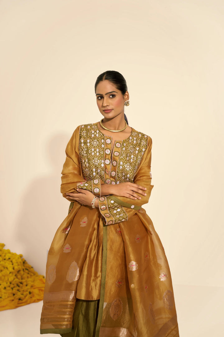 The mustard yellow Kurta Set