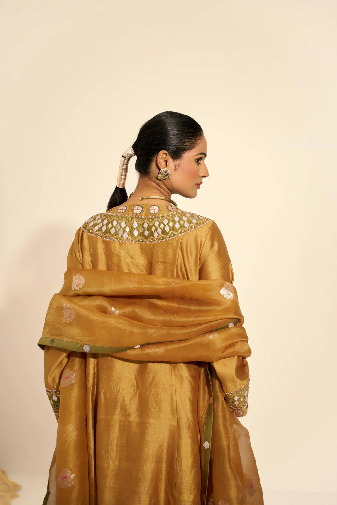 The mustard yellow Kurta Set