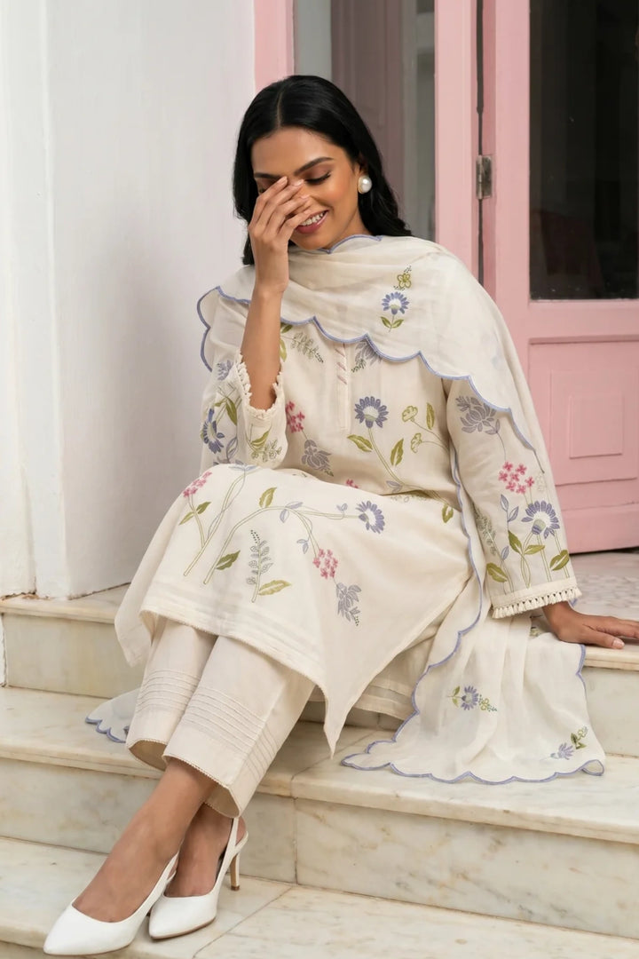 Falak Tissue Applique Kurta Set in Ivory