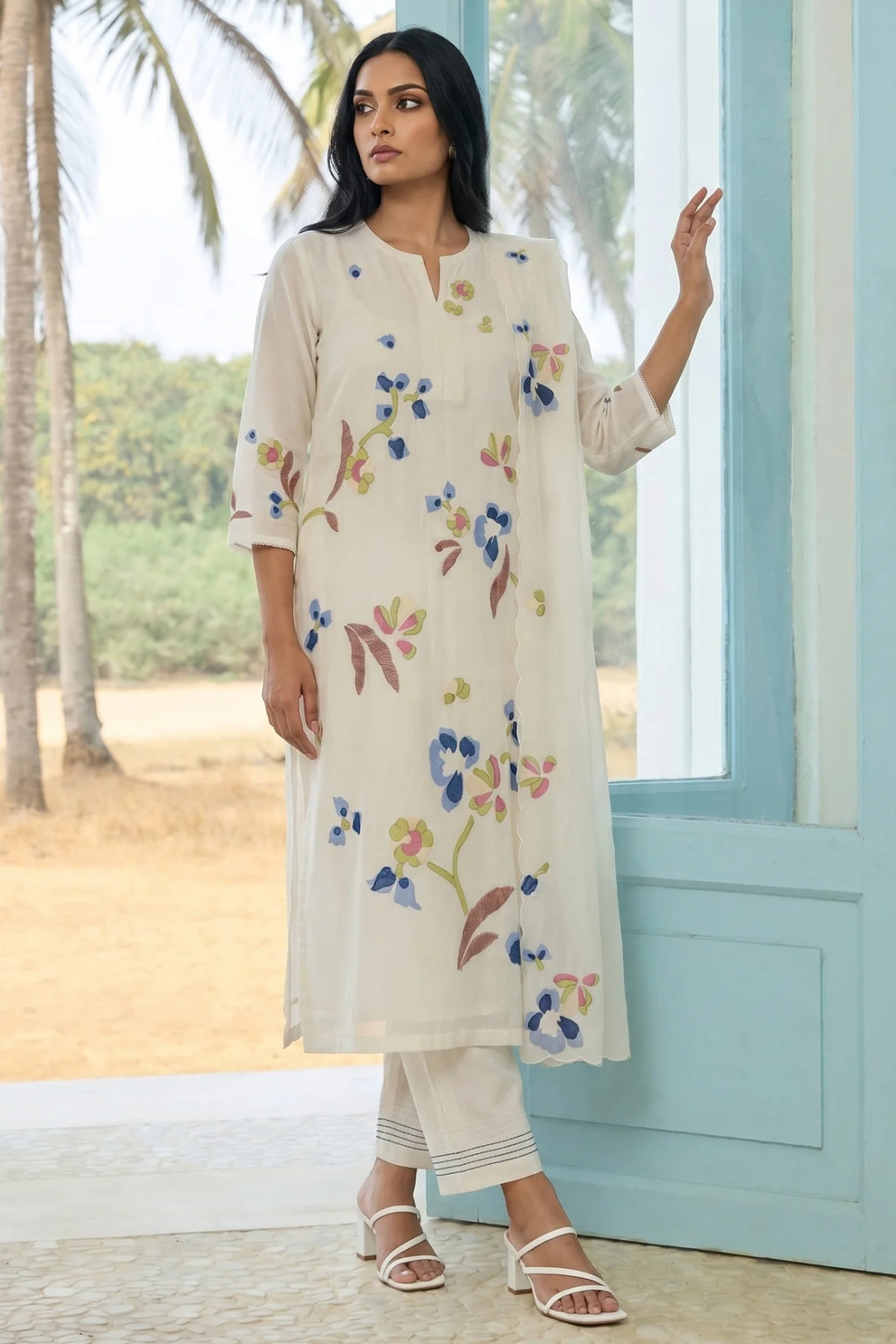 Frida Mul Chanderi Applique Kurta Set in Ivory