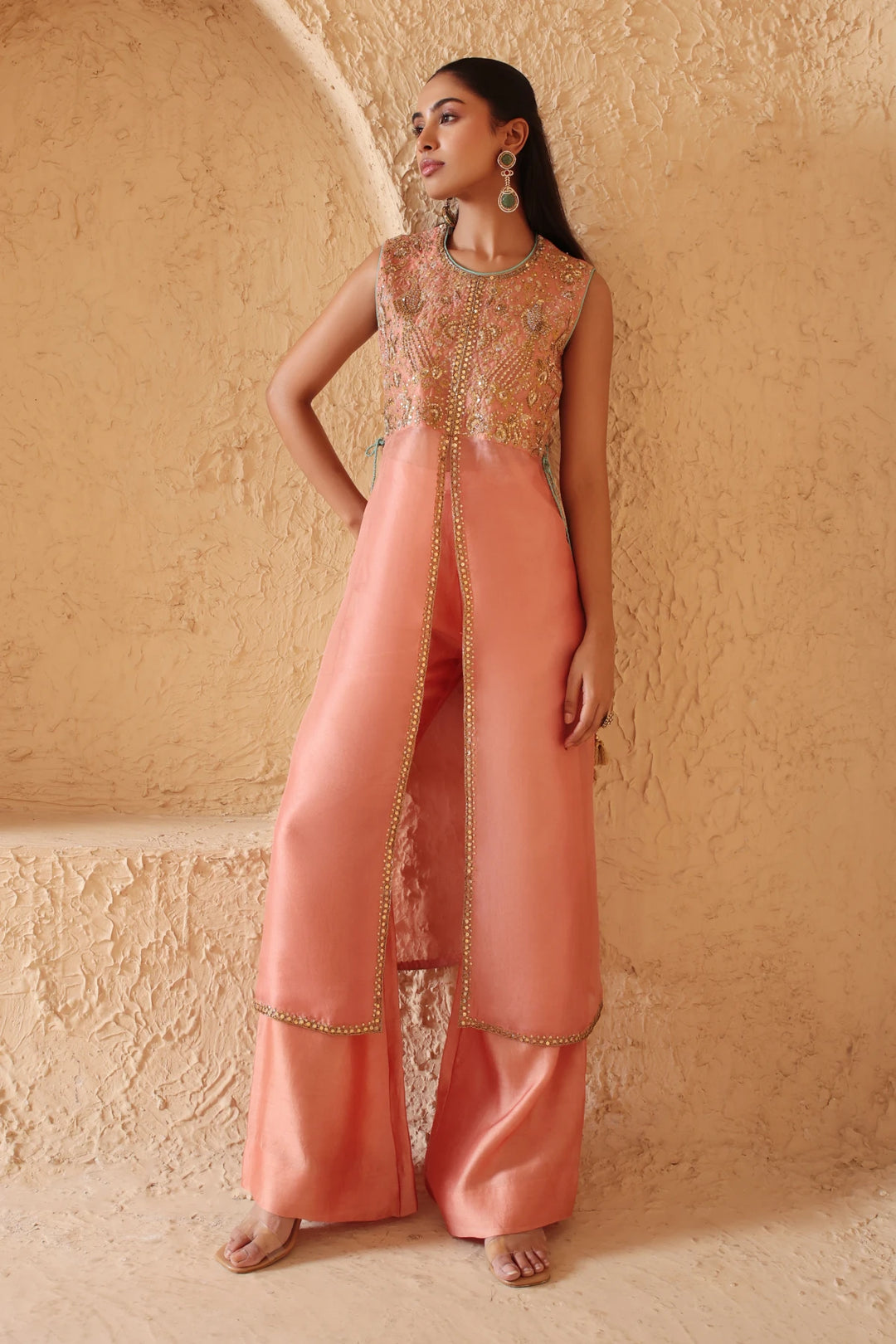 Mehrang Peach Tie-up Sleeveless Kurta Set