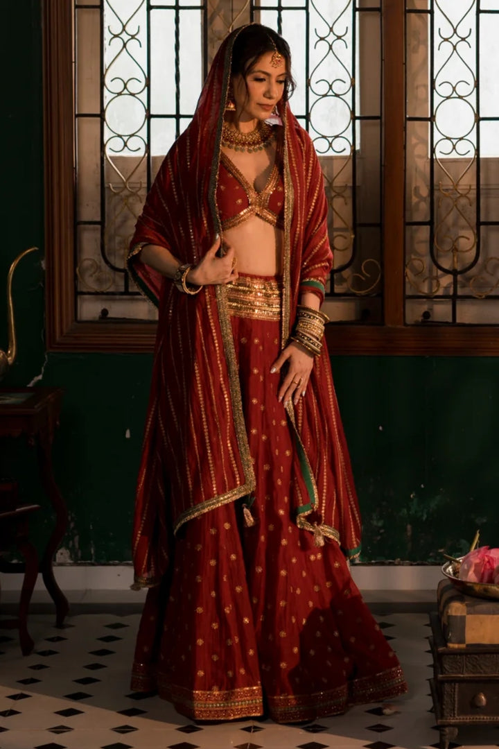 Brick red lehnega set