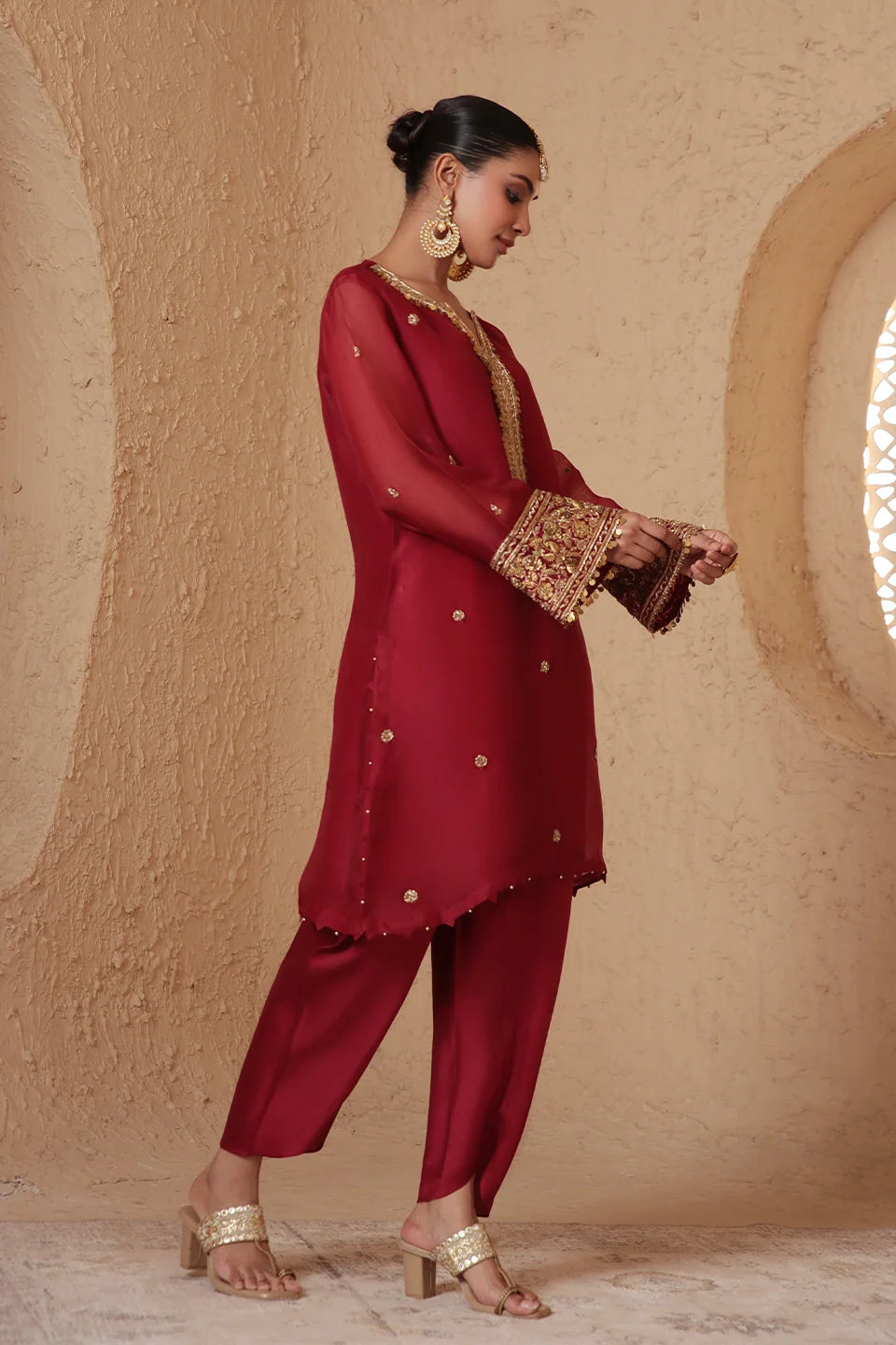 Zar-Rang Maroon Short Kurta Set