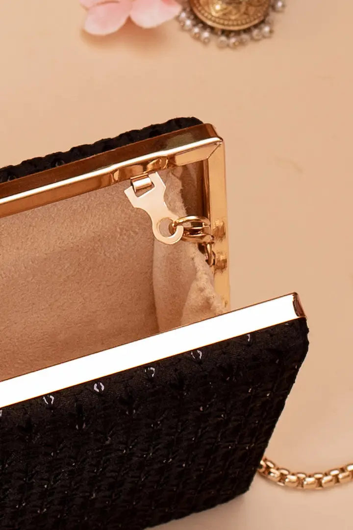 Noir Black Clutch