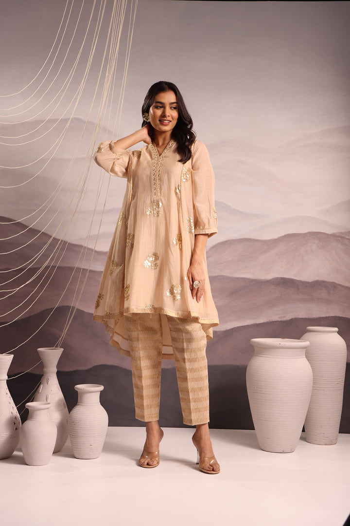 embroidered chanderi high-low kurta set