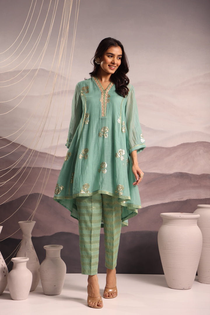 embroidered chanderi high-low kurta set