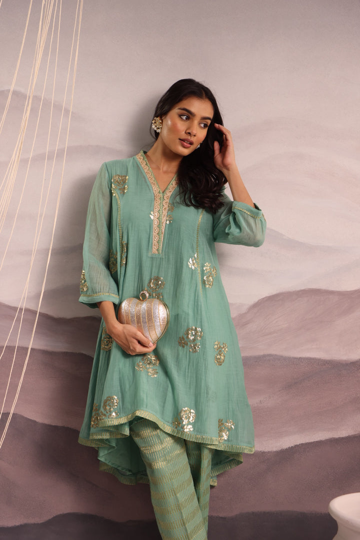 embroidered chanderi high-low kurta set