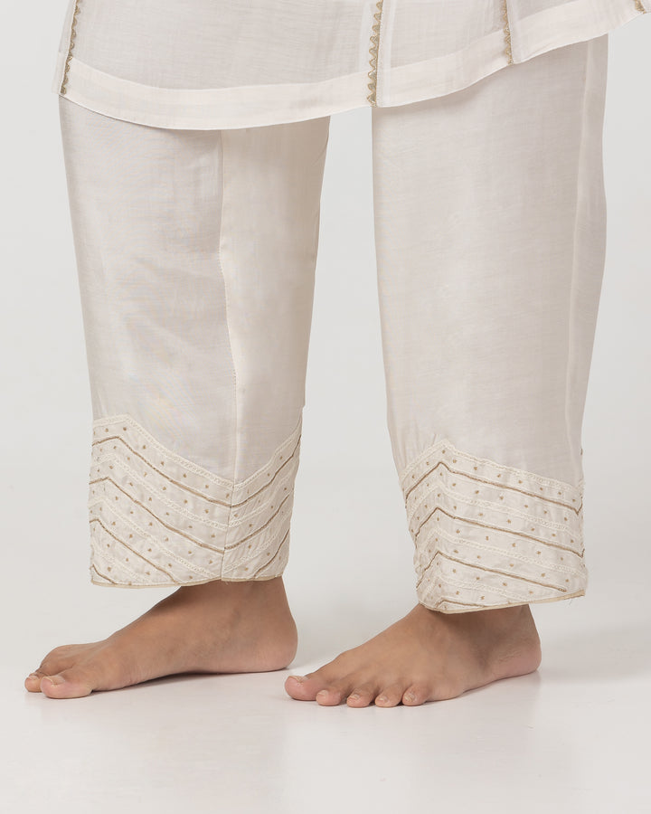 white chanderi mull embroidered kurta with cotton silk bottom and chanderi zari dupatta