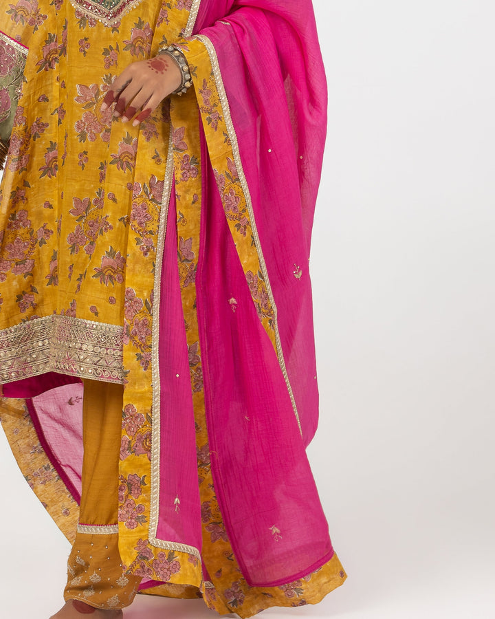 rani pink chanderi mull embroidered dupatta