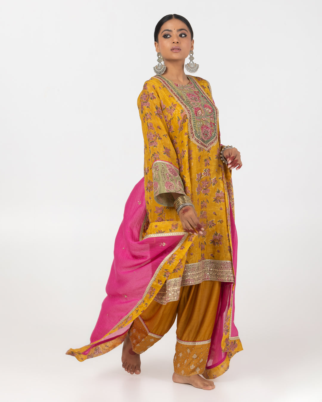 rani pink chanderi mull embroidered dupatta
