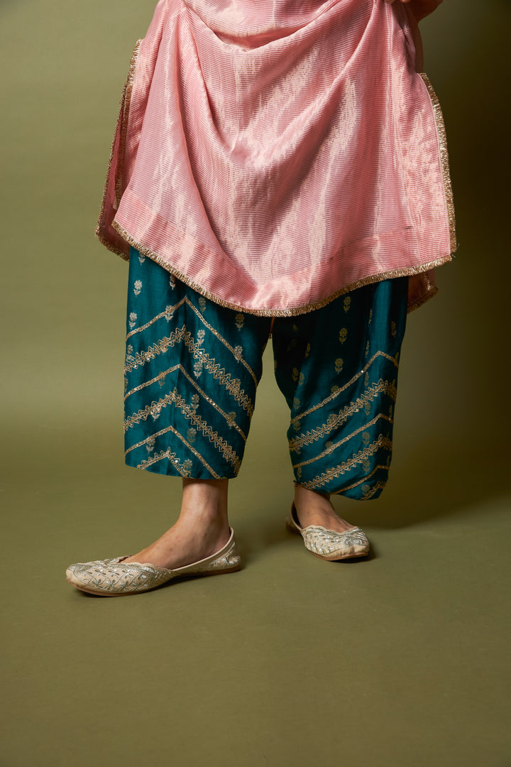 Rosika embroidered kaftan set