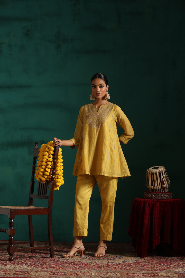 taabiir co-ord set - yellow